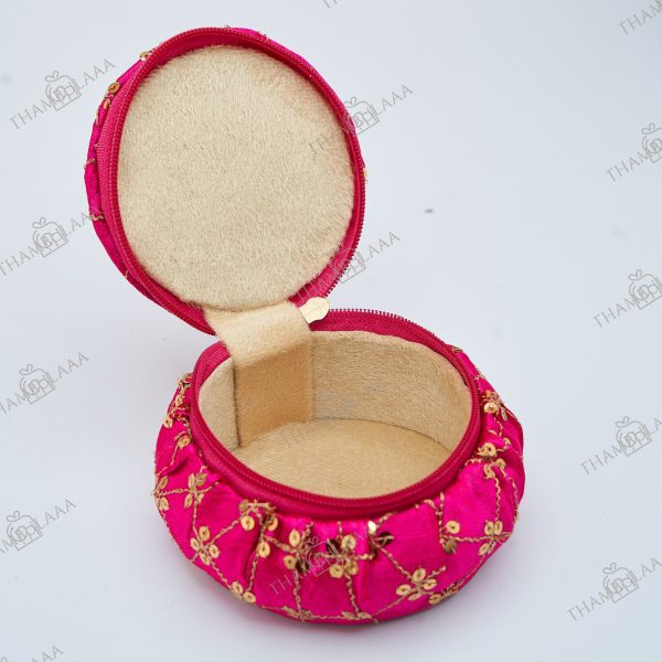 Sequins Matki box