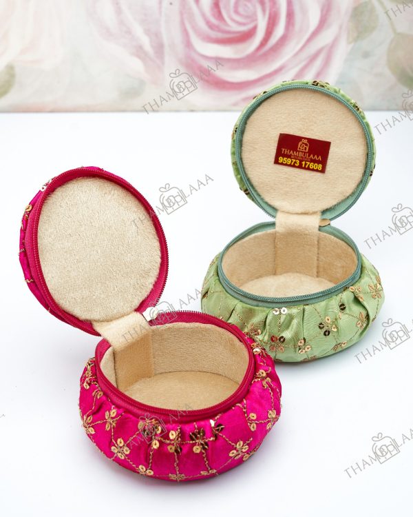 Sequins Matki box