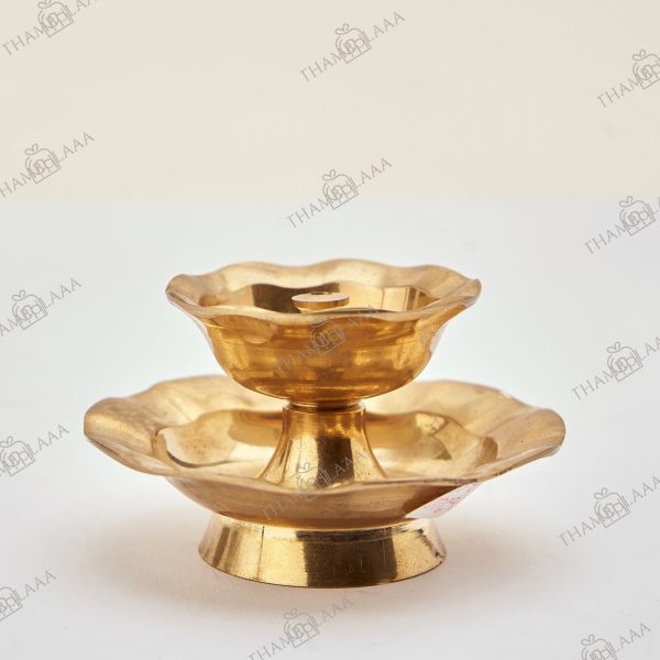 Brass tiri diya