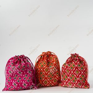 Lehria Potli bag