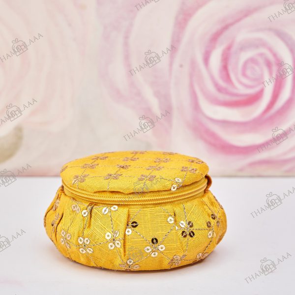 Sequins Matki box