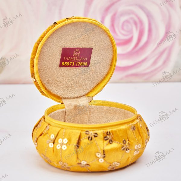 Sequins Matki box