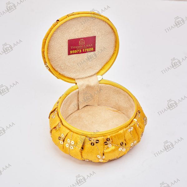 Sequins Matki box